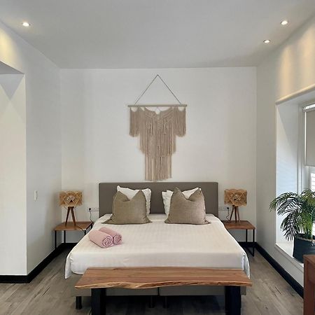 Saint Tropez Boutique Hotel Willemstad Room photo